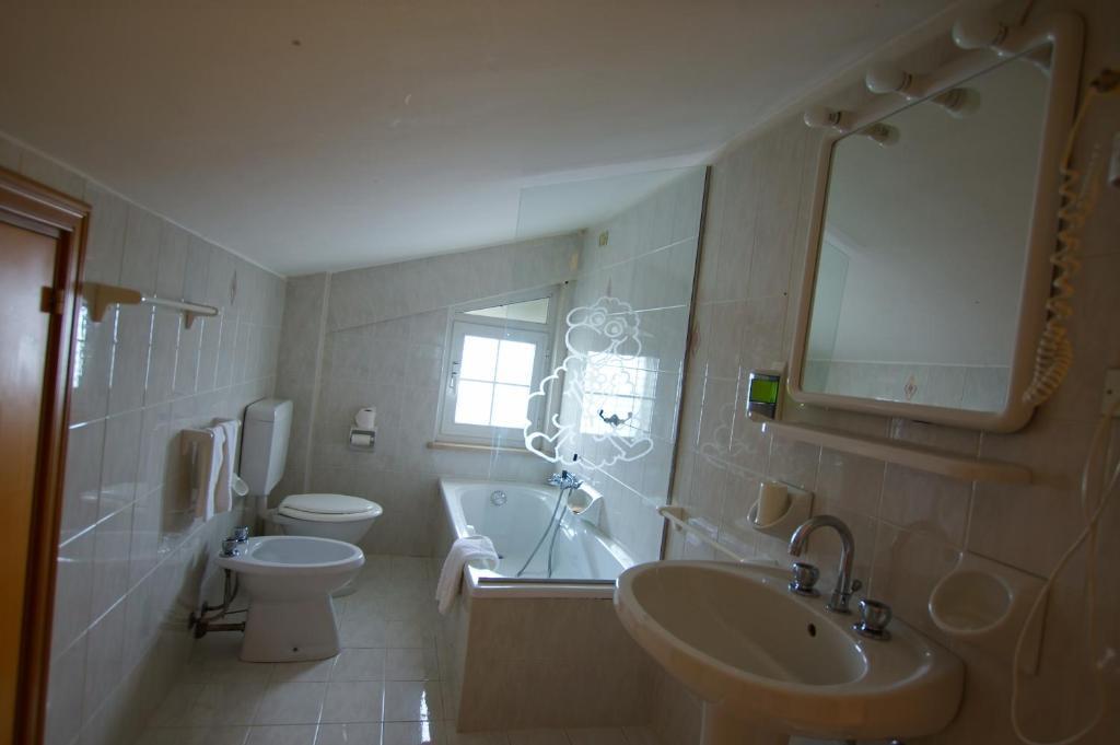 منزل الضيف Mosciano SantʼAngelo  في Country-House Pecora Nera الغرفة الصورة